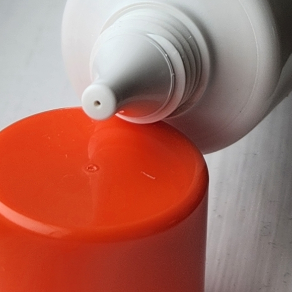 NIB YTTP YOUTHSCREEN DAILY HYDRATION SUNSCREEN - Picture 15 of 15